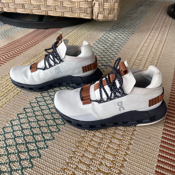 Women’s On Running shoes size 5.5 - Picture 4 of 5